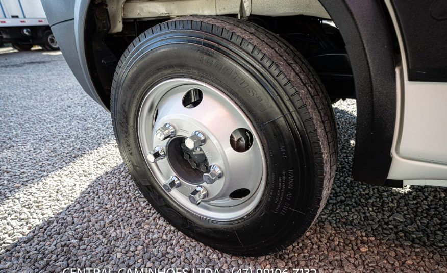 IVECO DAILY 70C17 ANO 2013 NA CÂMARA FRIA