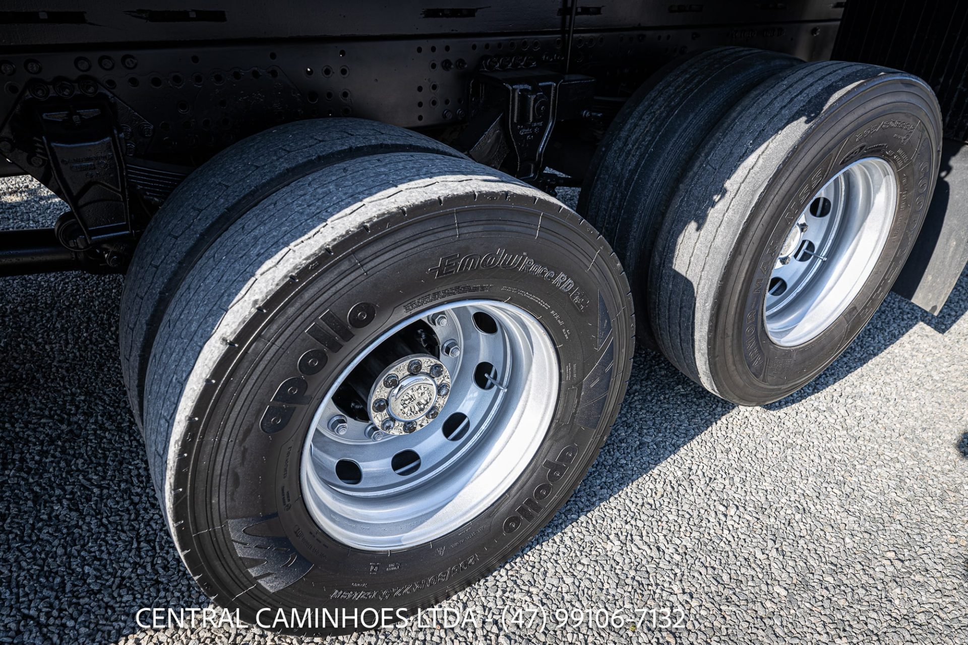 MERCEDES BENZ ATEGO 2430 8X2 ANO 2022 NA CARROCERIA DE 9.20M: