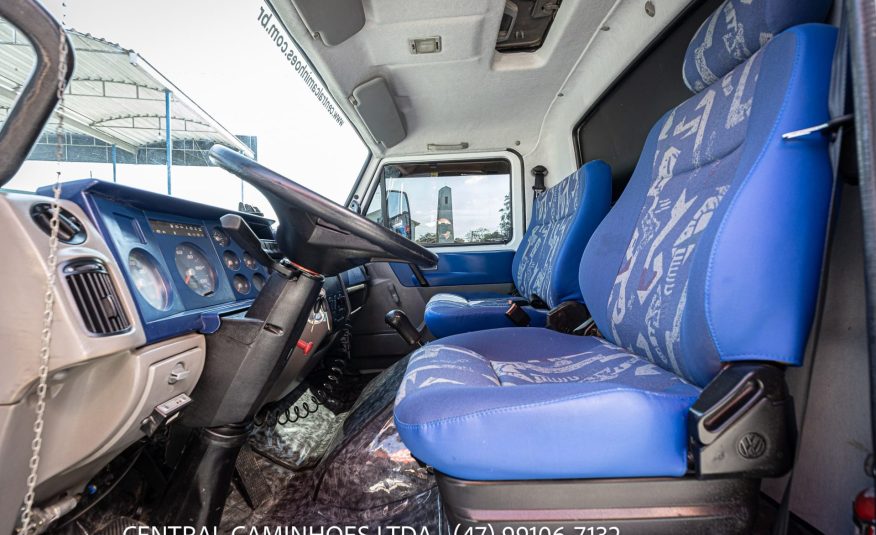VOLKSWAGEN 8.120 WORKER ANO 2007 NA PLATAFORMA