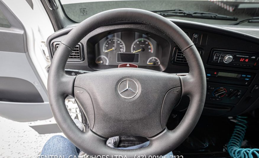 MERCEDES BENZ ACCELO 1016 ANO 2015 COMPLETO NO BAU DE 6.20M