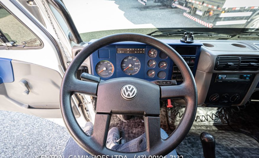 VOLKSWAGEN 8.120 WORKER ANO 2007 NA PLATAFORMA