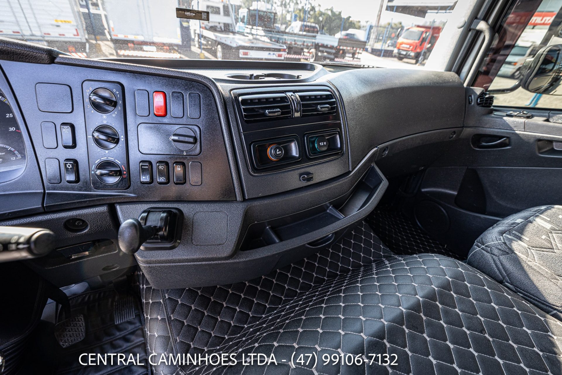 MERCEDES BENZ ATEGO 2430 8X2 ANO 2022 NA CARROCERIA DE 9.20M: