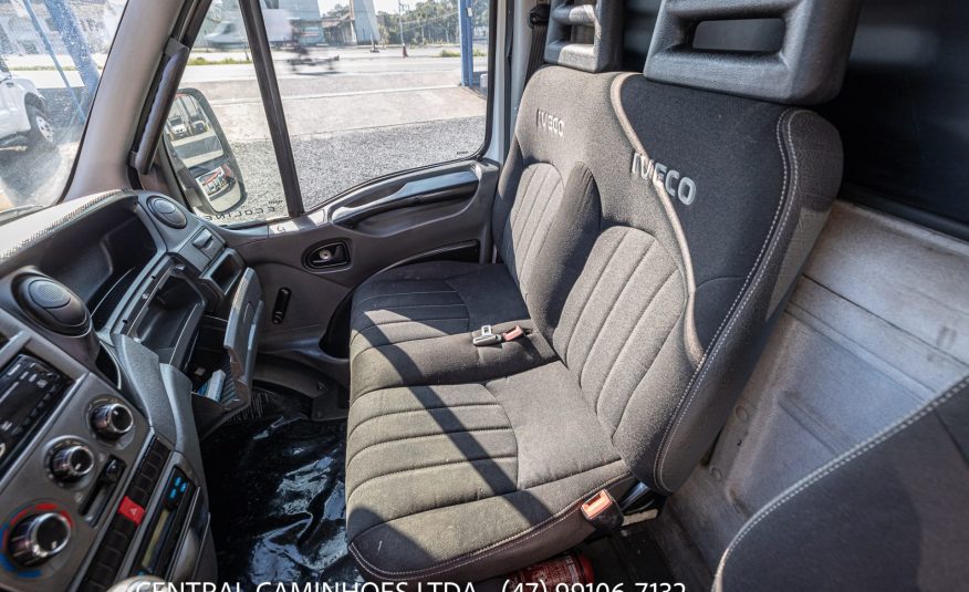IVECO DAILY 70C17 ANO 2013 NA CÂMARA FRIA