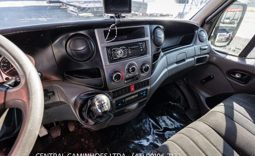 IVECO DAILY 70C17 ANO 2013 NA CÂMARA FRIA