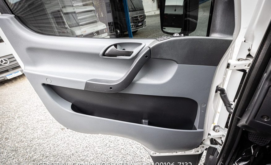 MERCEDES BENZ ACCELO 1016 ANO 2015 COMPLETO NO BAU DE 6.20M