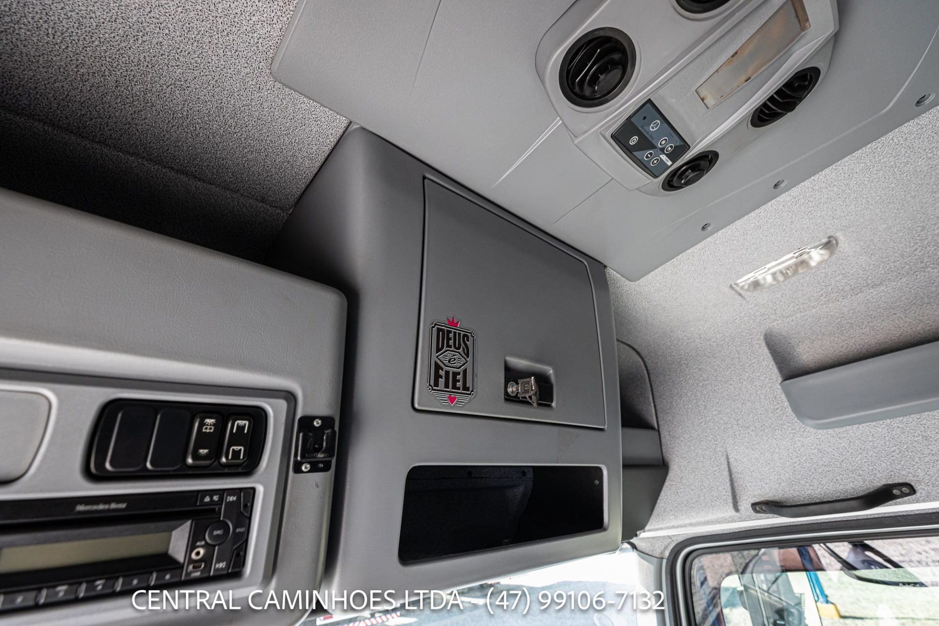 MERCEDES BENZ ATEGO 2430 8X2 ANO 2022 NA CARROCERIA DE 9.20M: