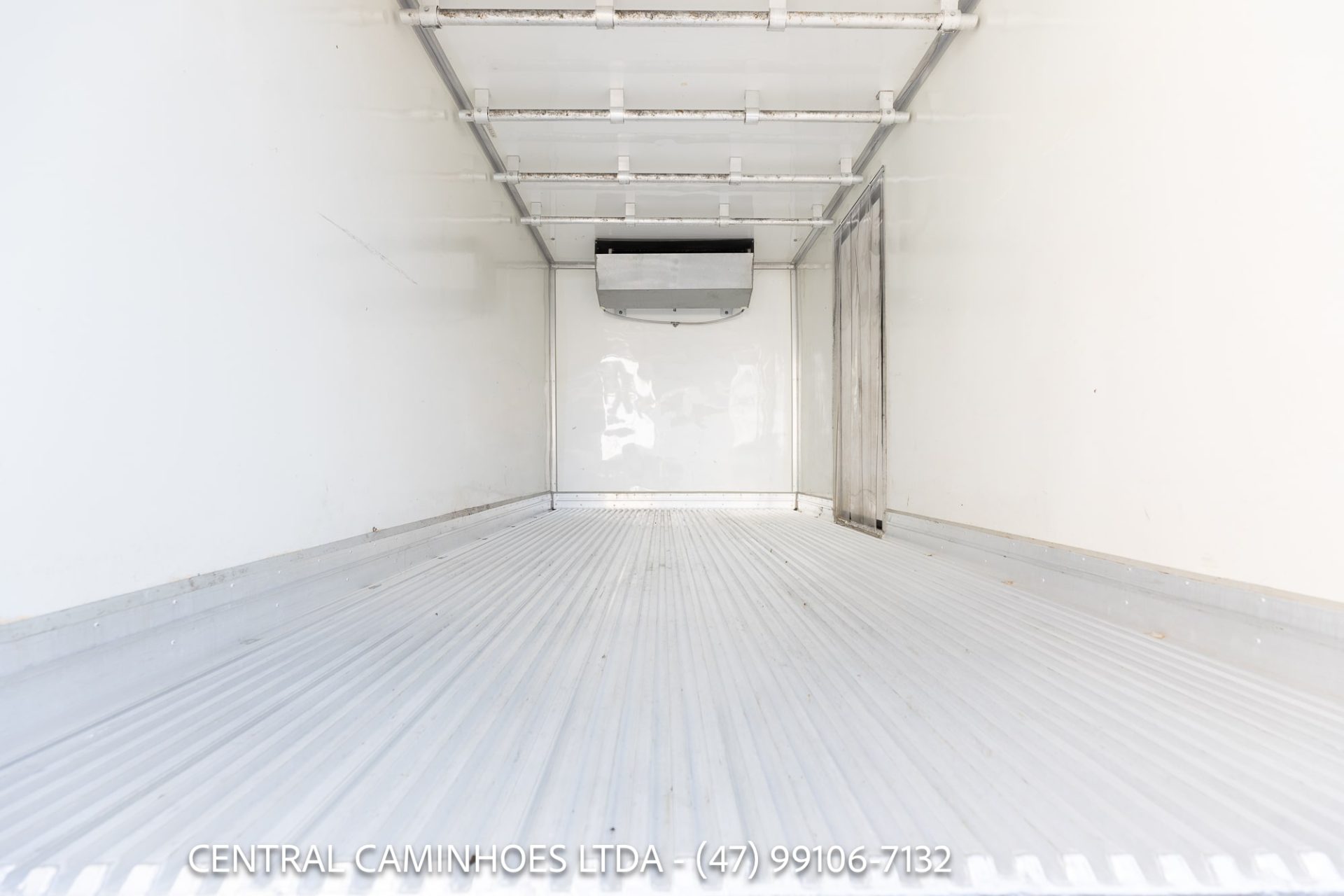 IVECO DAILY 70C17 ANO 2013 NA CÂMARA FRIA