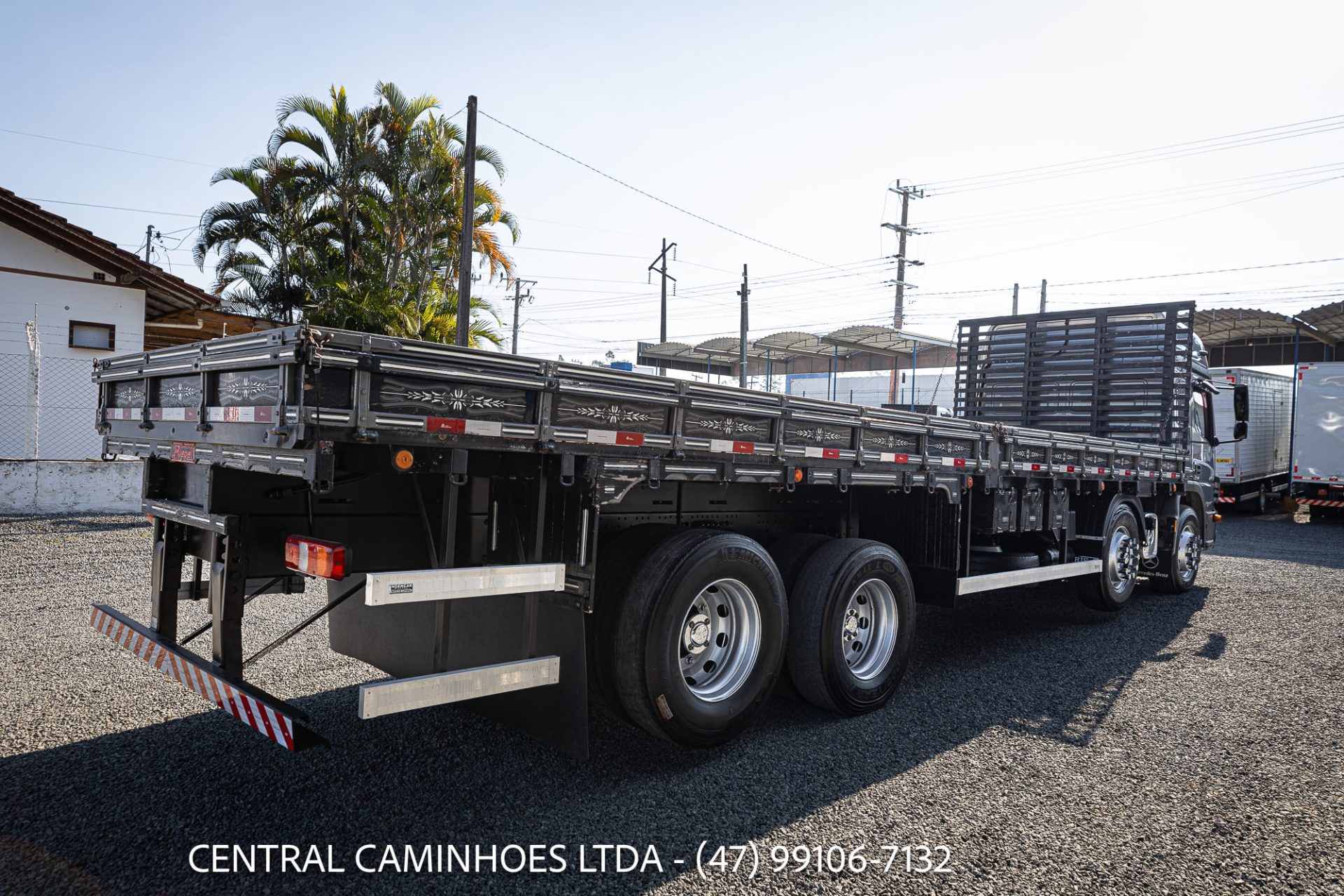 MERCEDES BENZ ATEGO 2430 8X2 ANO 2022 NA CARROCERIA DE 9.20M: