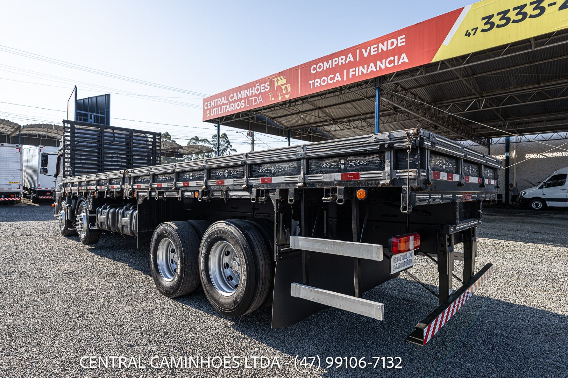 MERCEDES BENZ ATEGO 2430 8X2 ANO 2022 NA CARROCERIA DE 9.20M: