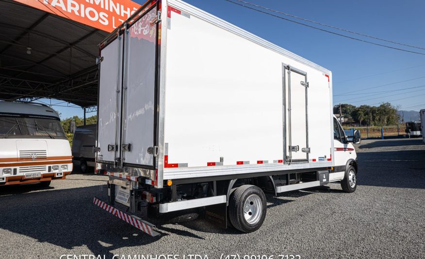 IVECO DAILY 70C17 ANO 2013 NA CÂMARA FRIA