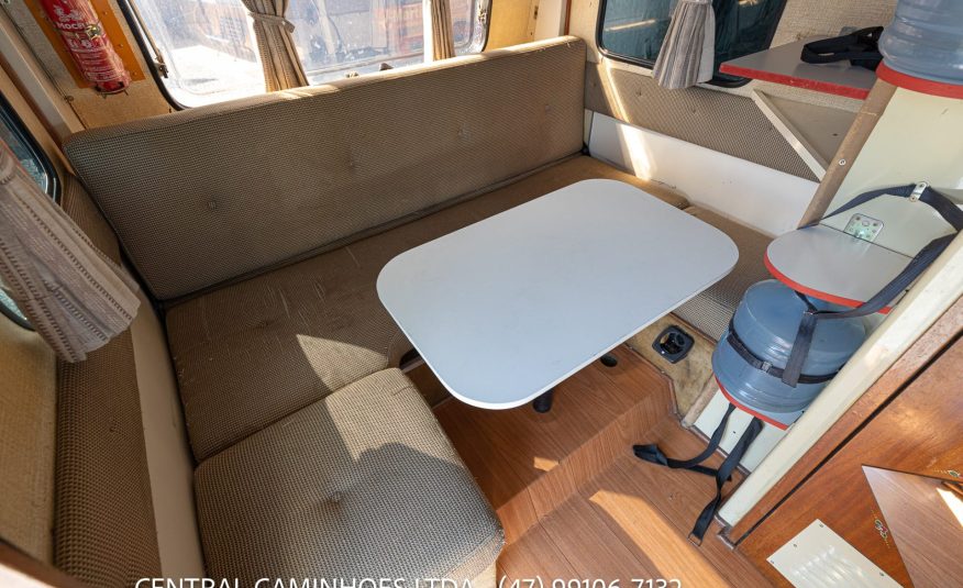VOLKSWAGEN KOMBI SAFARI N. 429 ANO 1986