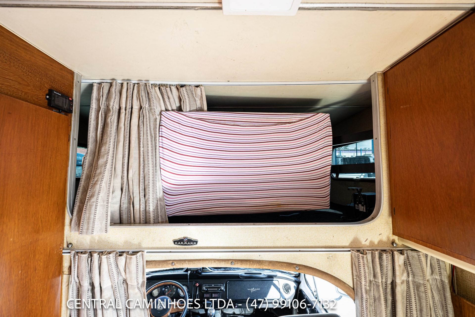 VOLKSWAGEN KOMBI SAFARI N. 429 ANO 1986