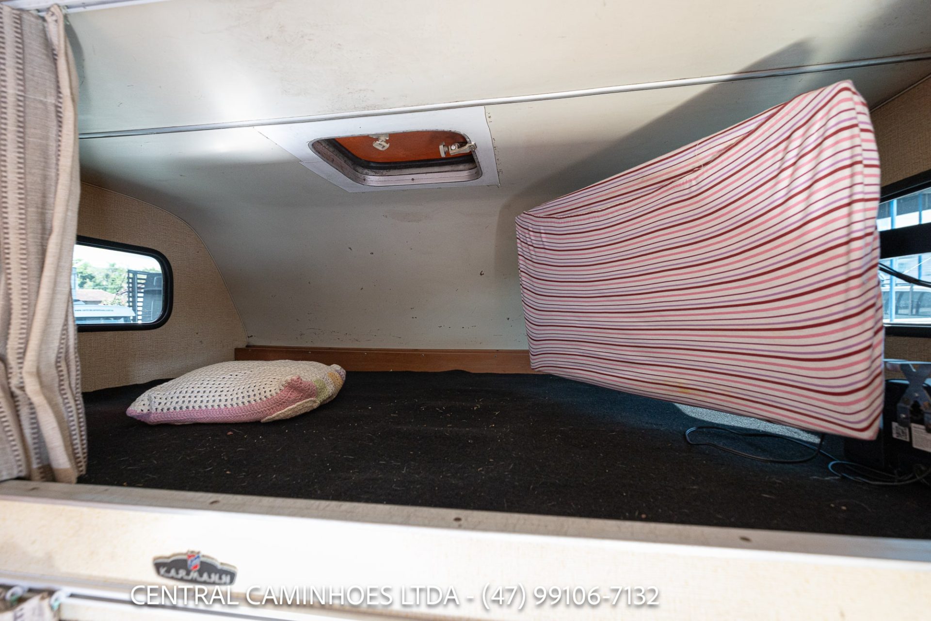 VOLKSWAGEN KOMBI SAFARI N. 429 ANO 1986