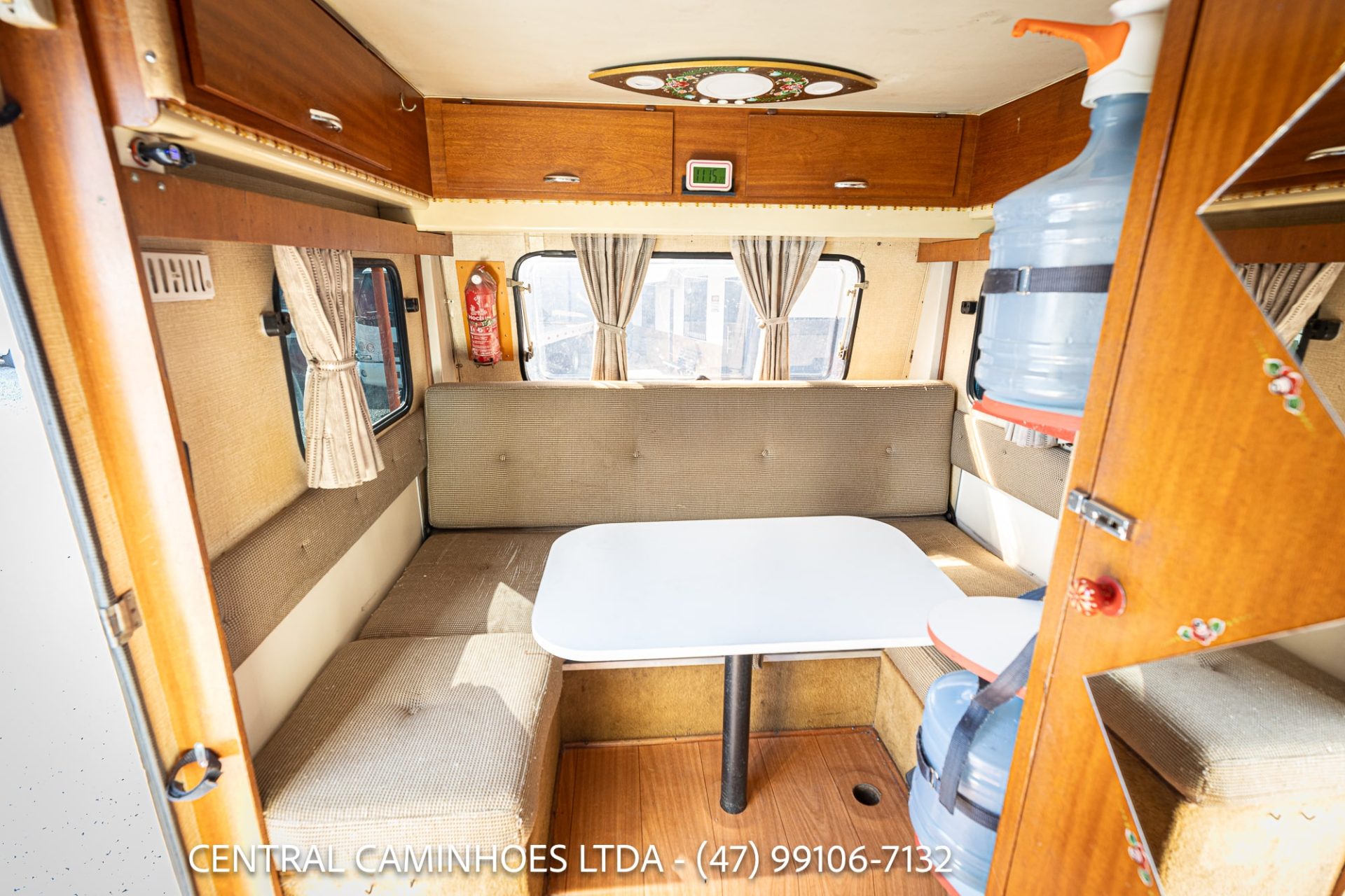 VOLKSWAGEN KOMBI SAFARI N. 429 ANO 1986