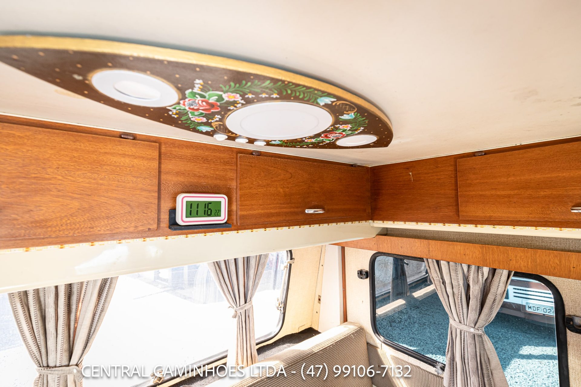 VOLKSWAGEN KOMBI SAFARI N. 429 ANO 1986