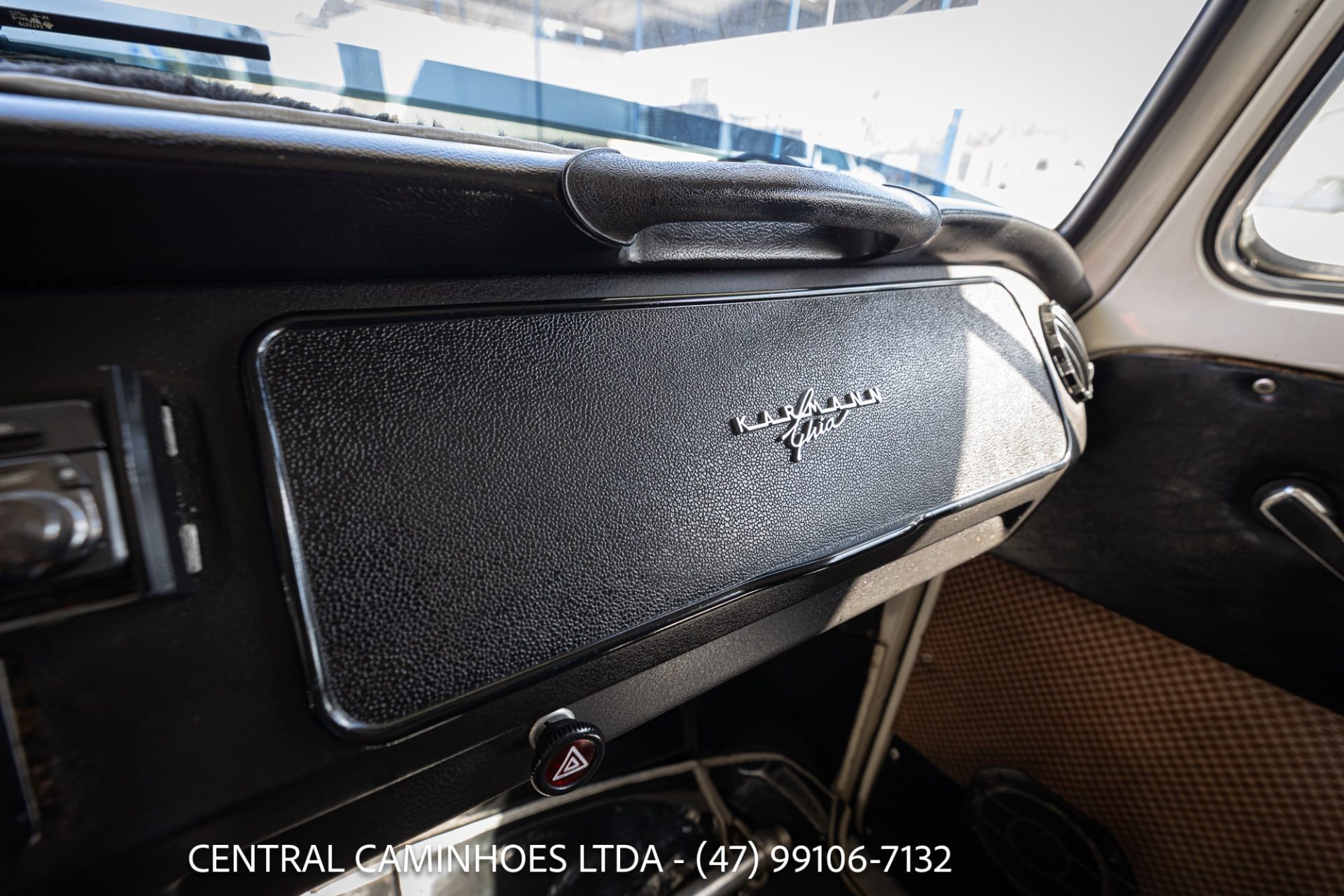 VOLKSWAGEN KOMBI SAFARI N. 429 ANO 1986