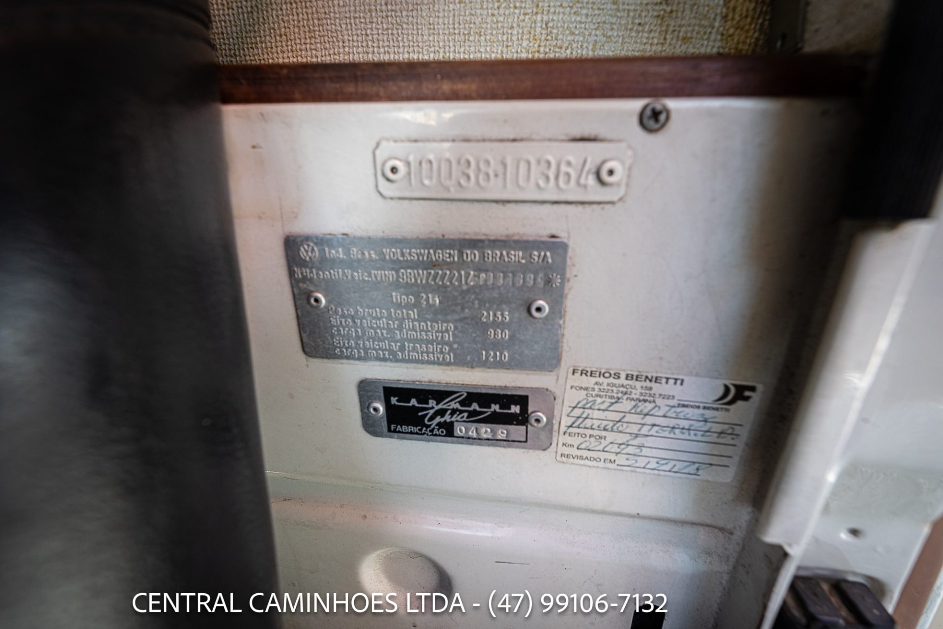 VOLKSWAGEN KOMBI SAFARI N. 429 ANO 1986