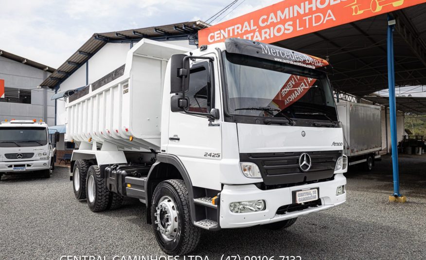 MERCEDES BENZ ATEGO 2425 6X2 ANO 2011 COMPLETA