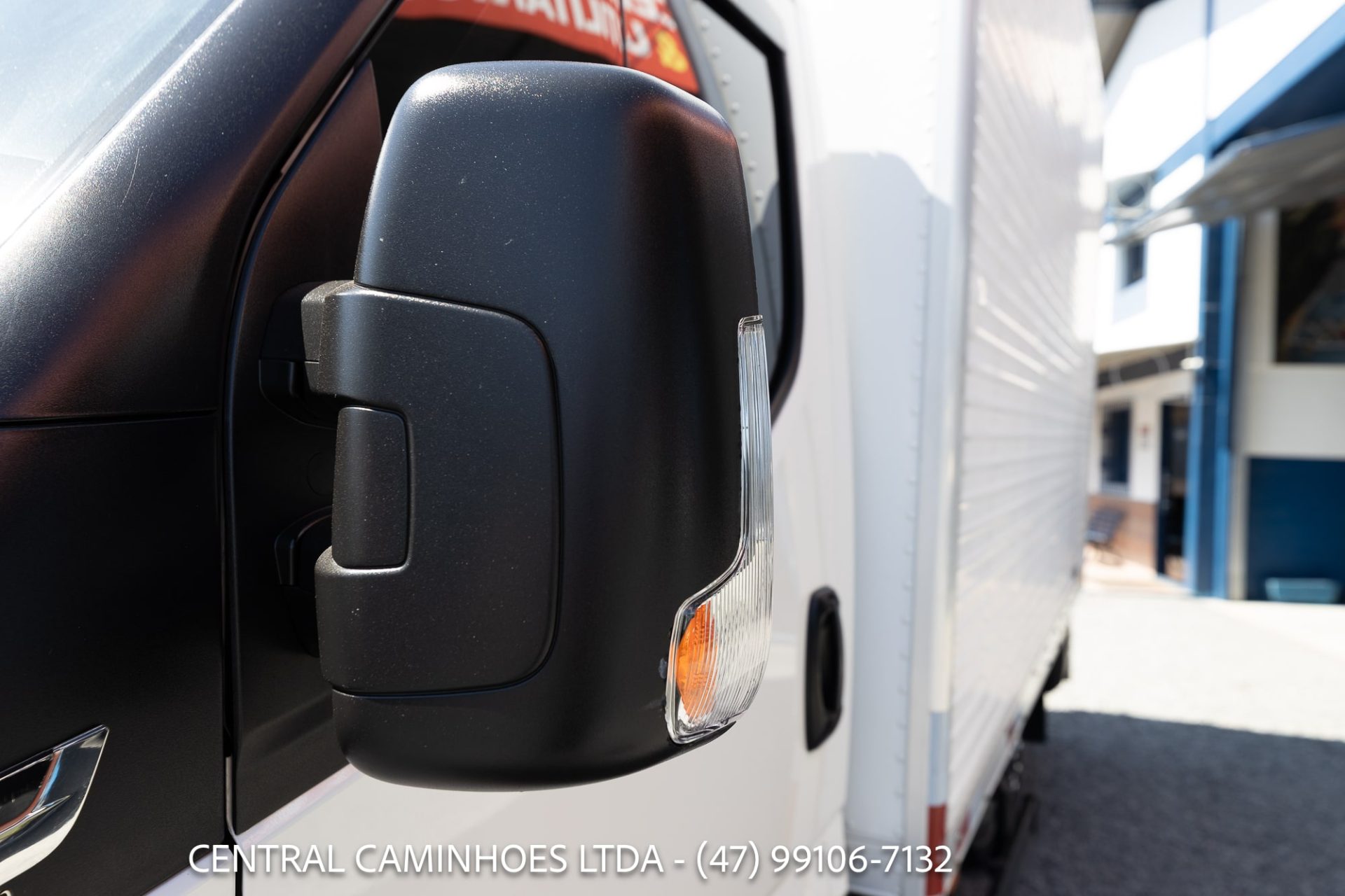 IVECO DAILY 35.150 ANO 2020 COMPLETA COM BAU FACCHINI