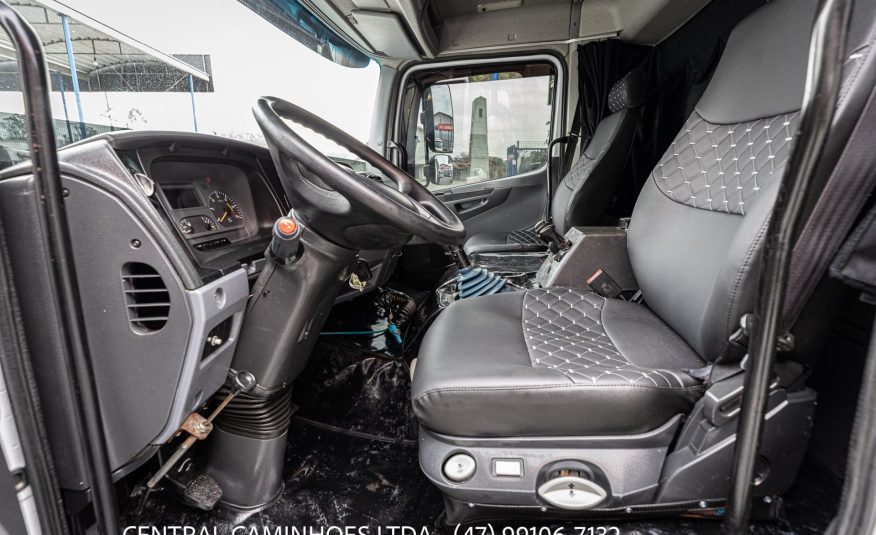 MERCEDES BENZ ATEGO 2425 6X2 ANO 2011 COMPLETA