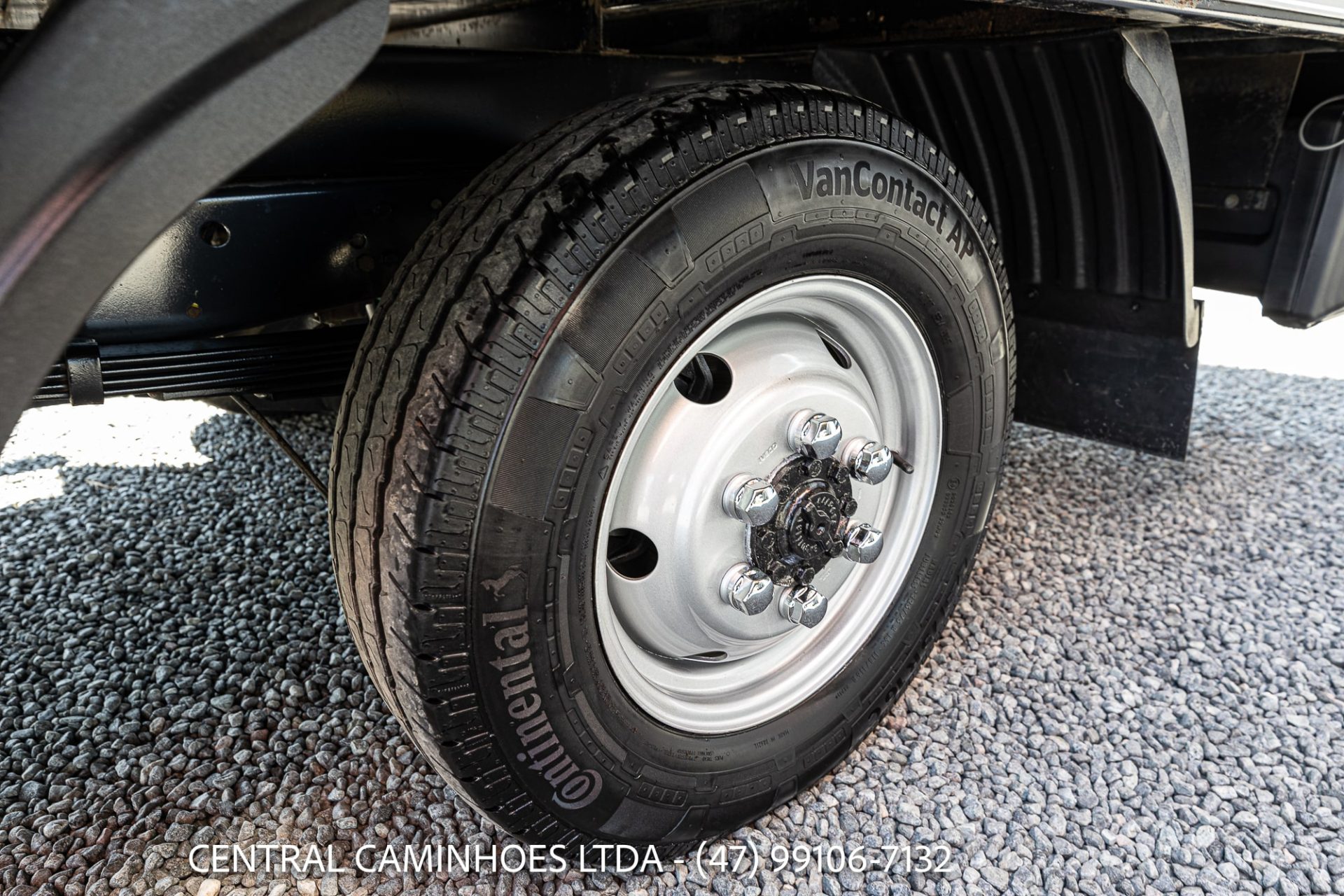 IVECO DAILY 35.150 ANO 2020 COMPLETA COM BAU FACCHINI