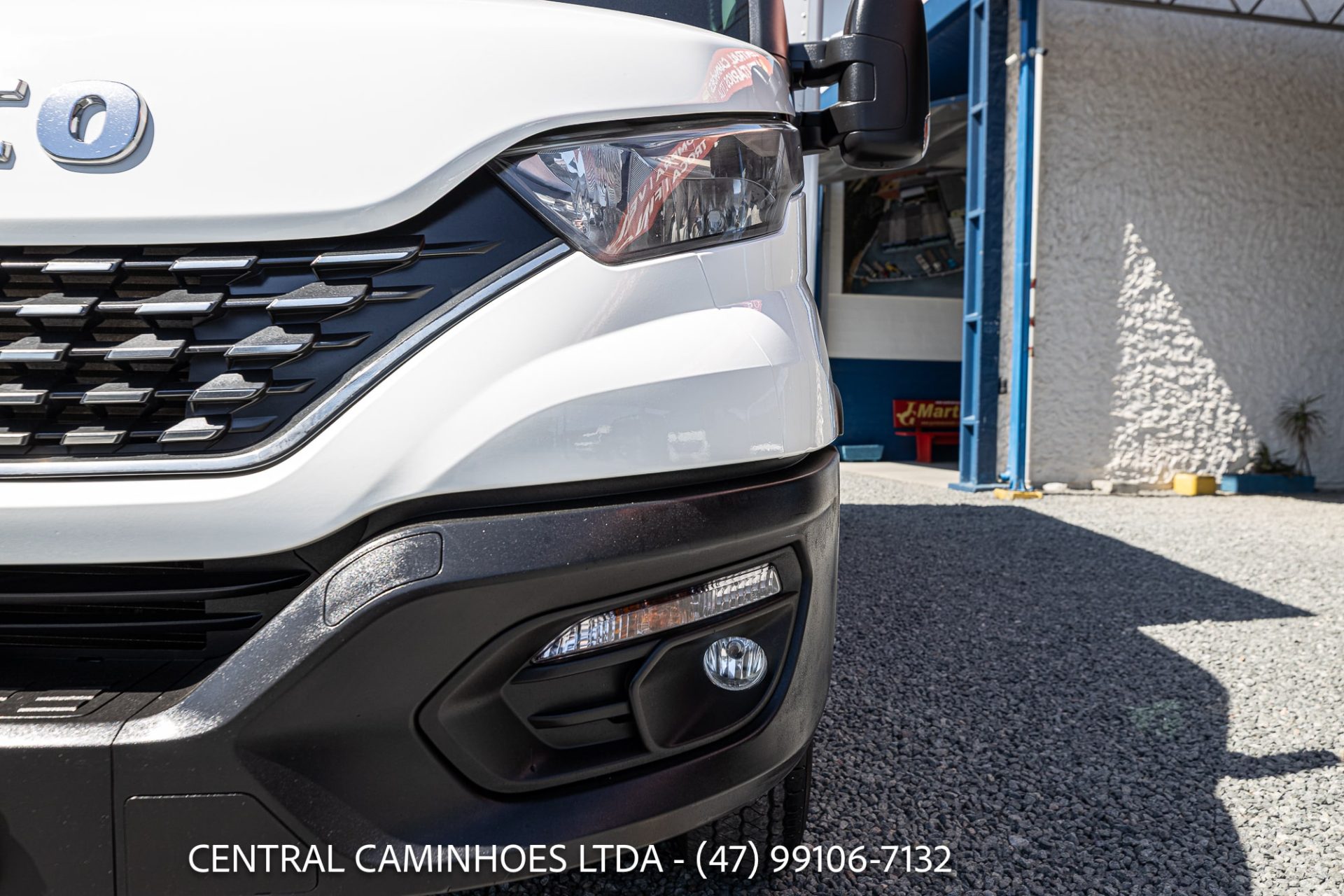IVECO DAILY 35.150 ANO 2020 COMPLETA COM BAU FACCHINI