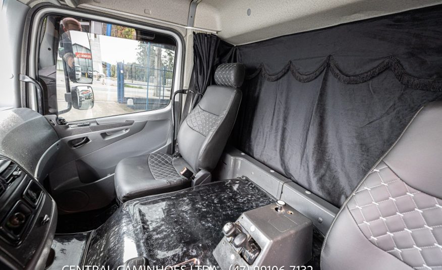 MERCEDES BENZ ATEGO 2425 6X2 ANO 2011 COMPLETA