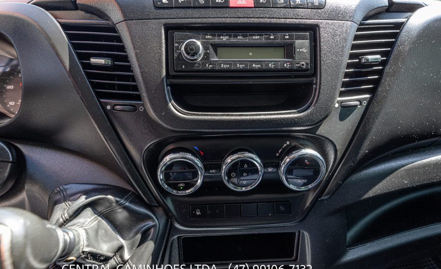 IVECO DAILY 35.150 ANO 2020 COMPLETA COM BAU FACCHINI