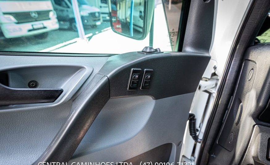 MERCEDES BENZ ACCELO 815 ANO 2022