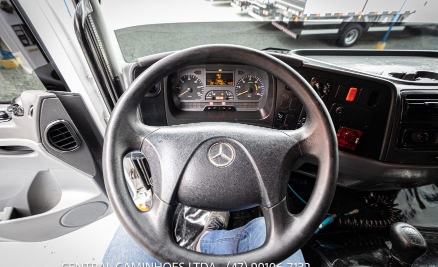 MERCEDES BENZ ATEGO 2425 6X2 ANO 2011 COMPLETA