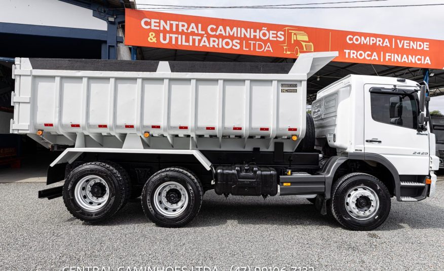 MERCEDES BENZ ATEGO 2425 6X2 ANO 2011 COMPLETA