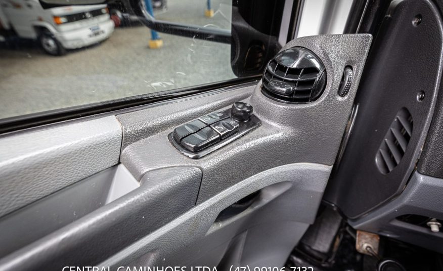 MERCEDES BENZ ATEGO 2425 6X2 ANO 2011 COMPLETA