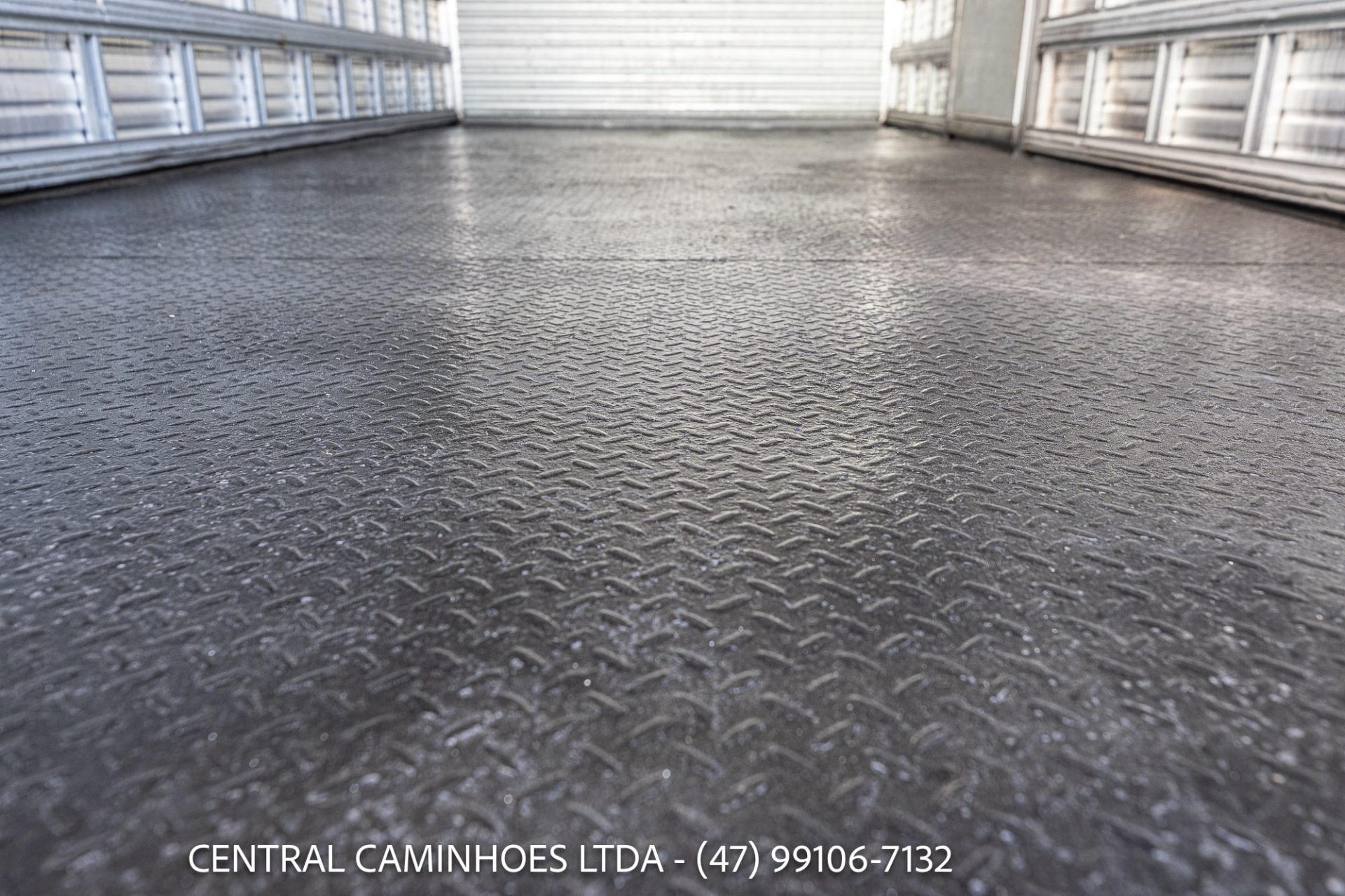 FORD CARGO 816 S ANO 2013