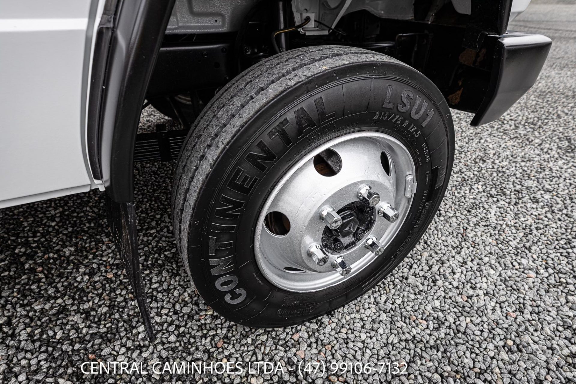 MERCEDES BENZ 710 ANO 2002