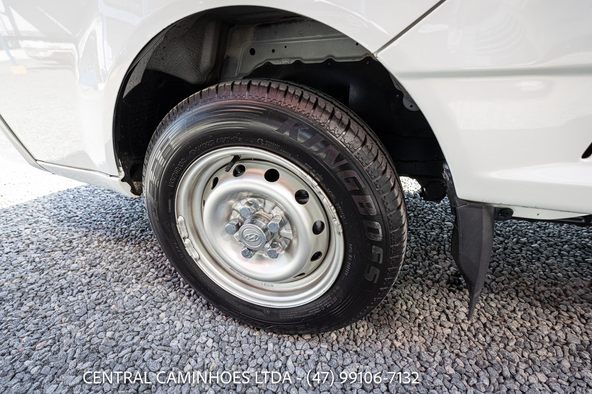 HYUNDAI HR, ANO 2016 COM BAÚ DE ALUMÍNIO