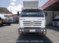 VOLKSWAGEN 23.220 6X2 ANO 2004