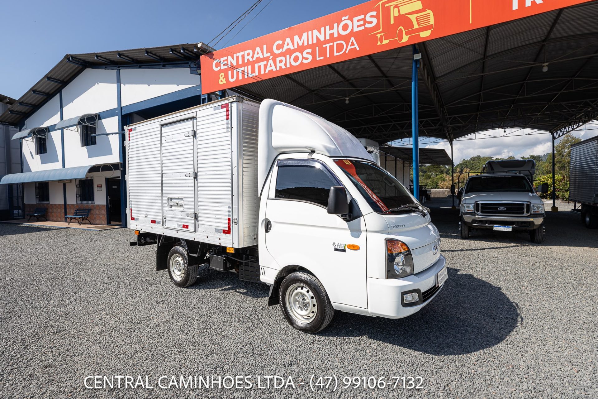 HYUNDAI HR, ANO 2016 COM BAÚ DE ALUMÍNIO