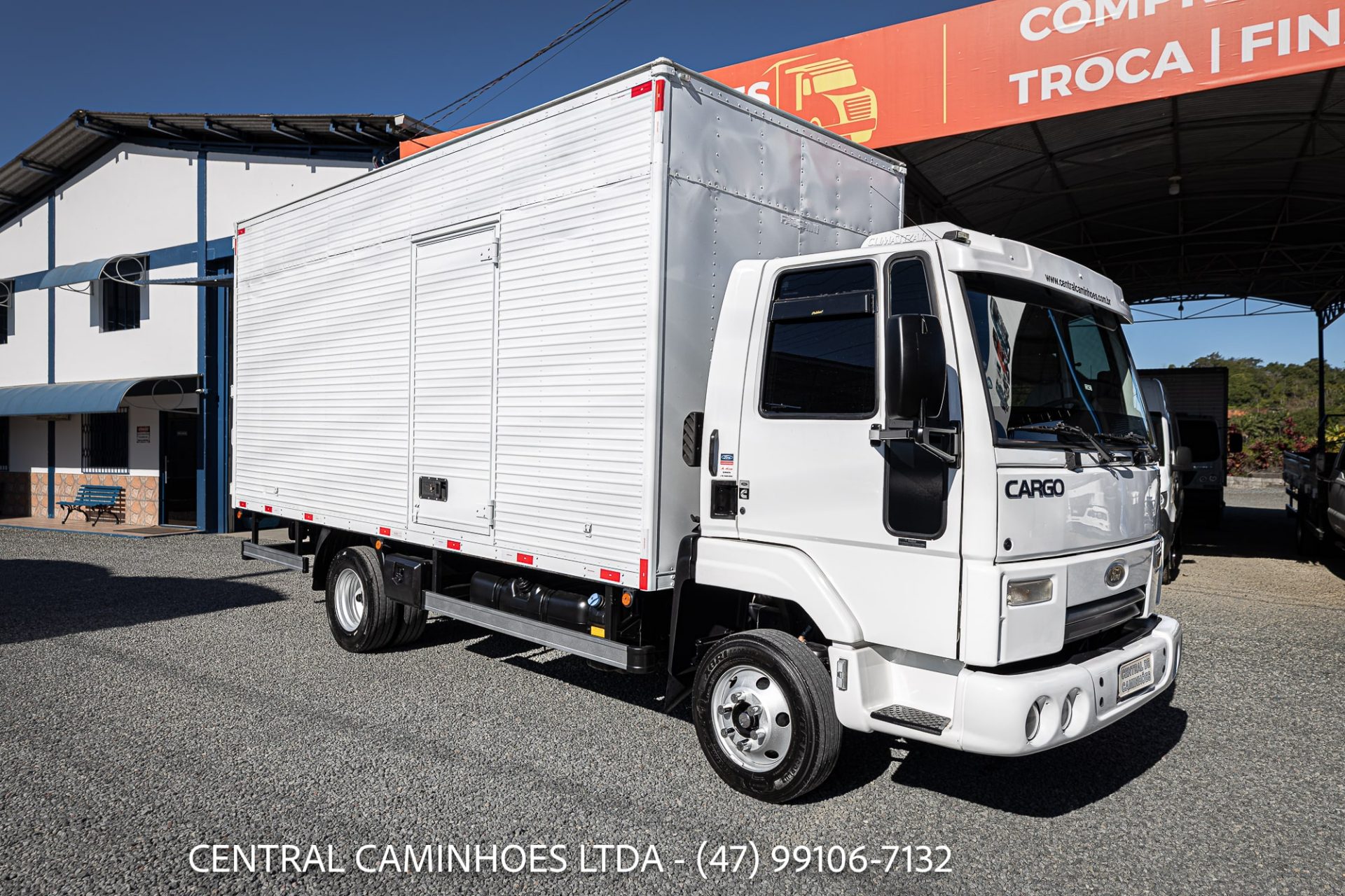 FORD CARGO 816 S ANO 2013