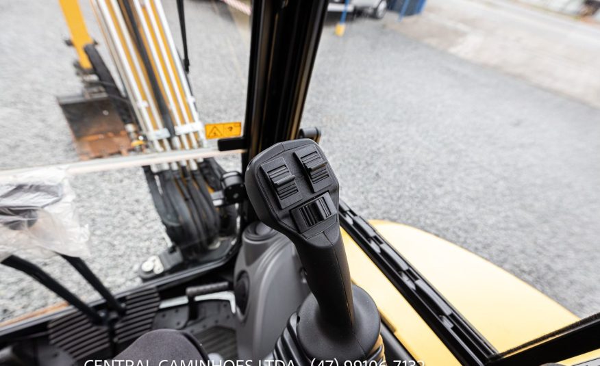 MINI ESCAVADEIRA NEW HOLLAND