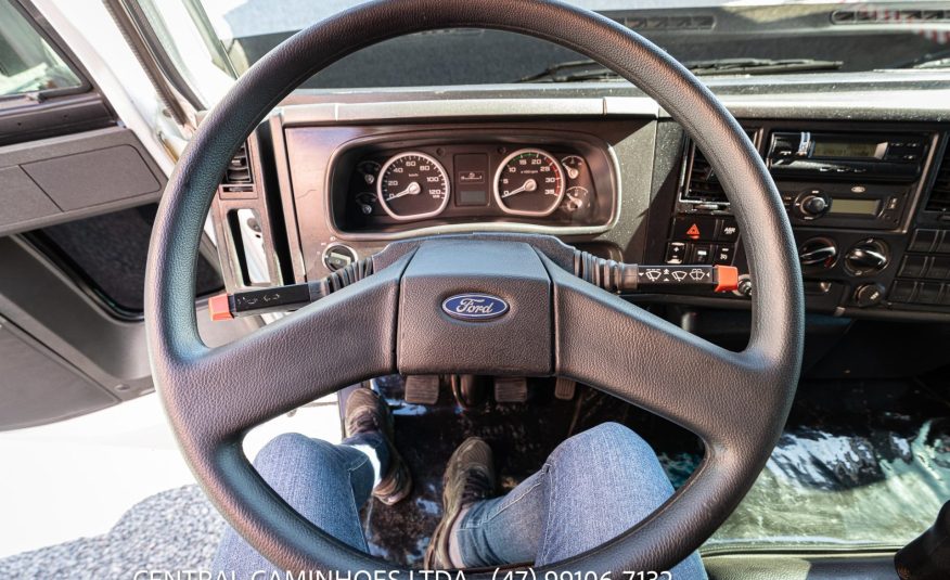 FORD CARGO 816 S ANO 2013