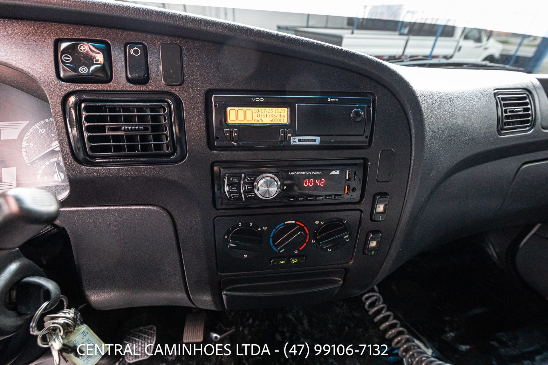 MERCEDES BENZ ACCELO 1016 ANO 2019