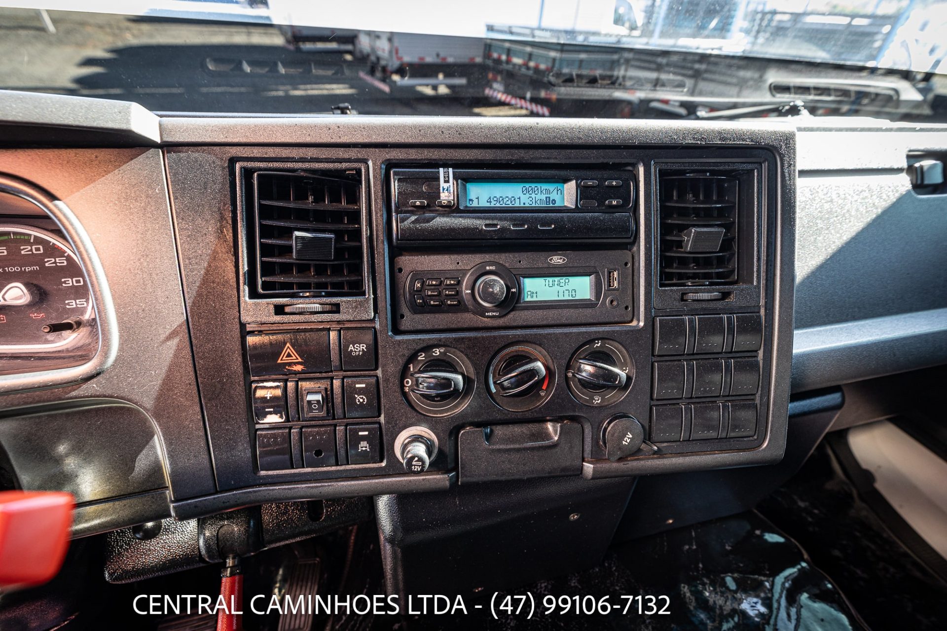 FORD CARGO 816 S ANO 2013