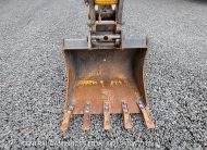 MINI ESCAVADEIRA NEW HOLLAND