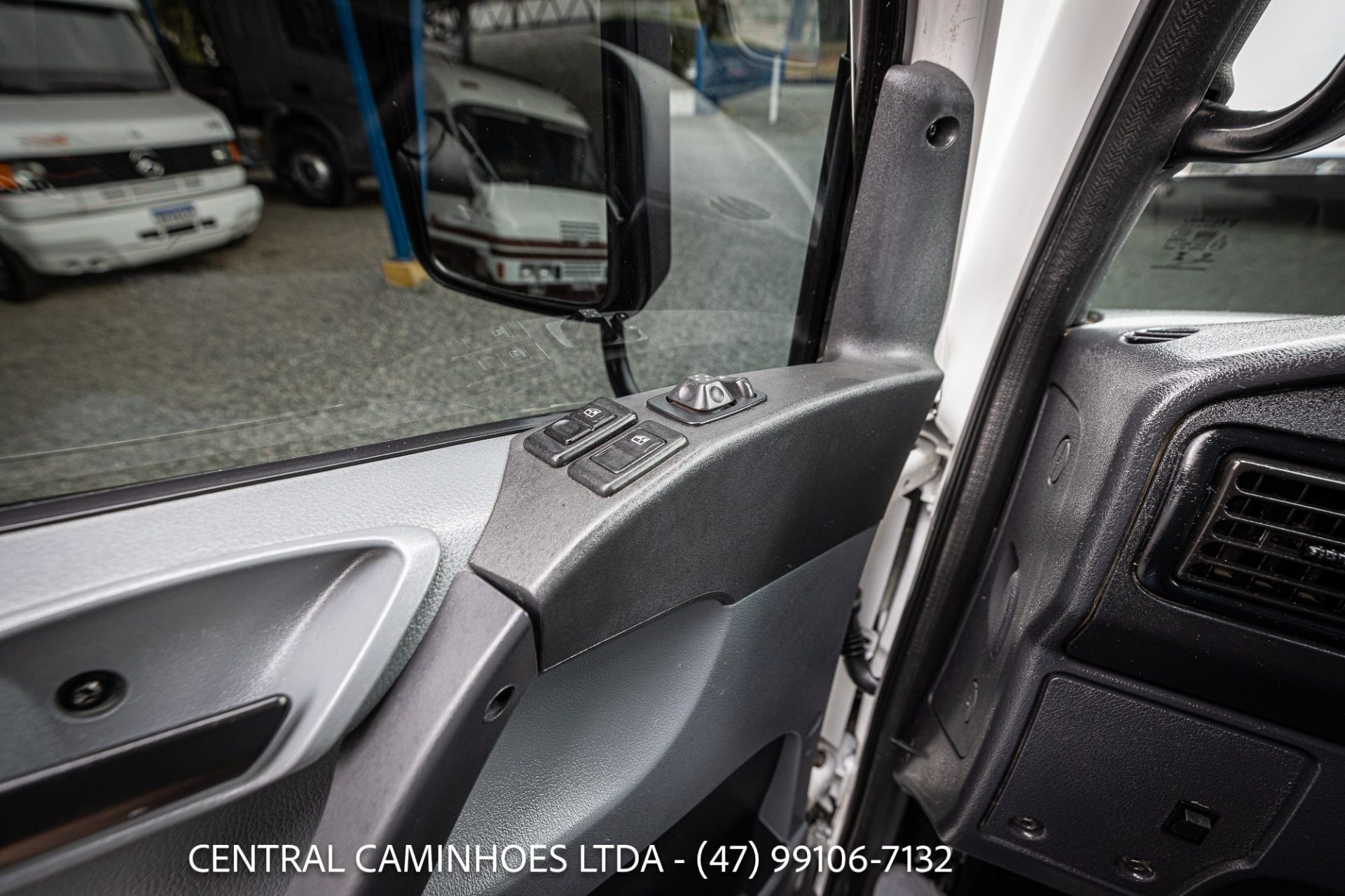 MB ACCELO 1016 ANO 2015 COMPLETO