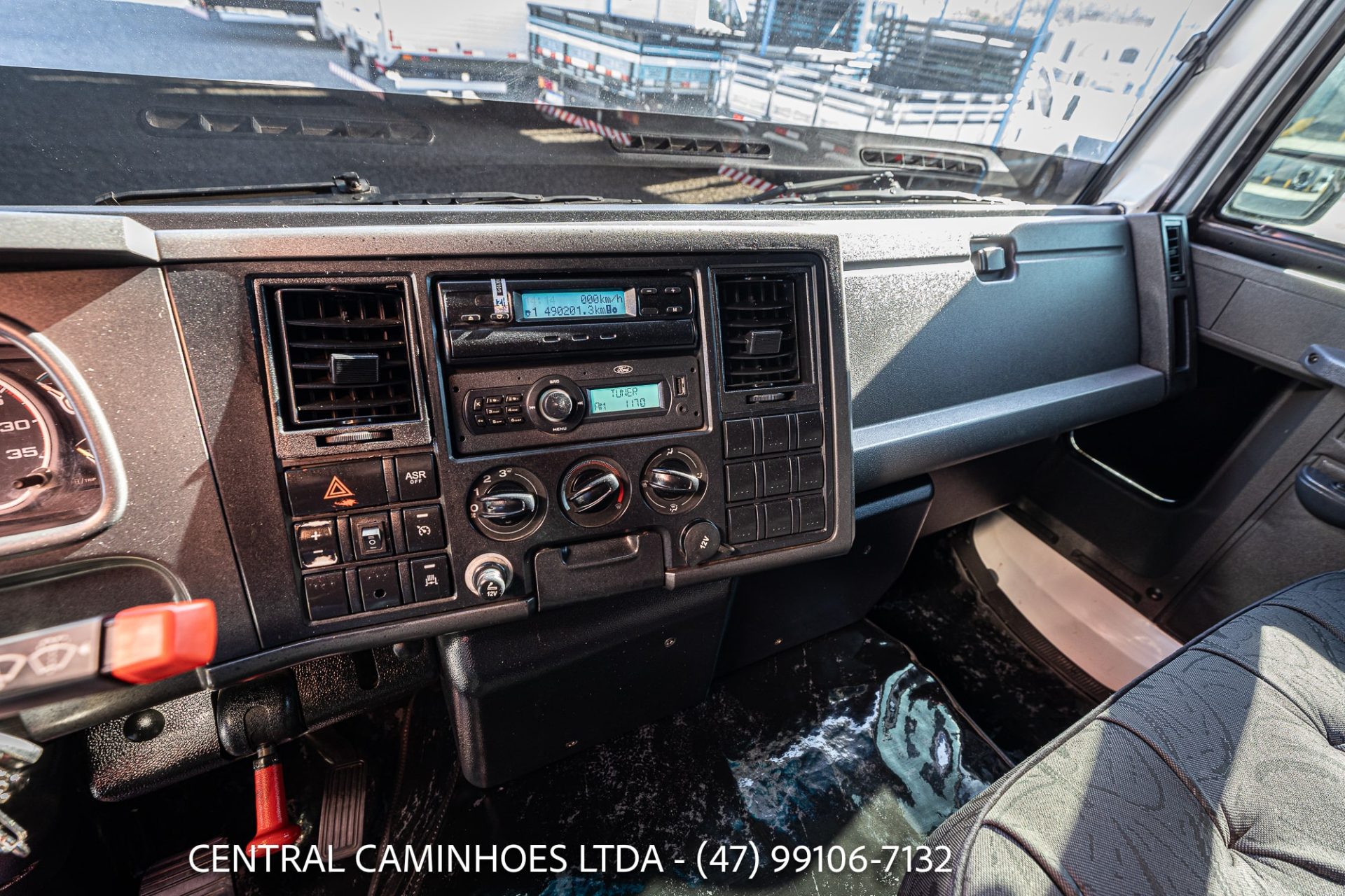 FORD CARGO 816 S ANO 2013