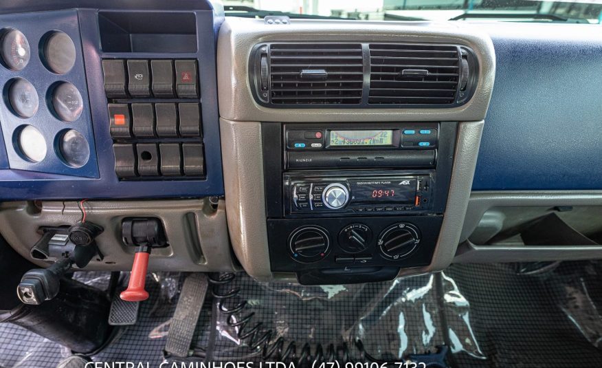 VOLKSWAGEN 23.220 6X2 ANO 2004