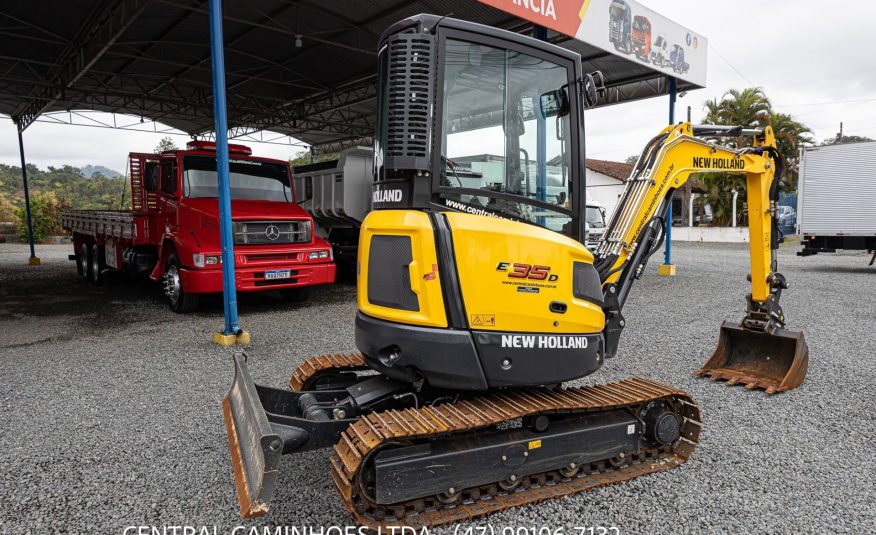 MINI ESCAVADEIRA NEW HOLLAND