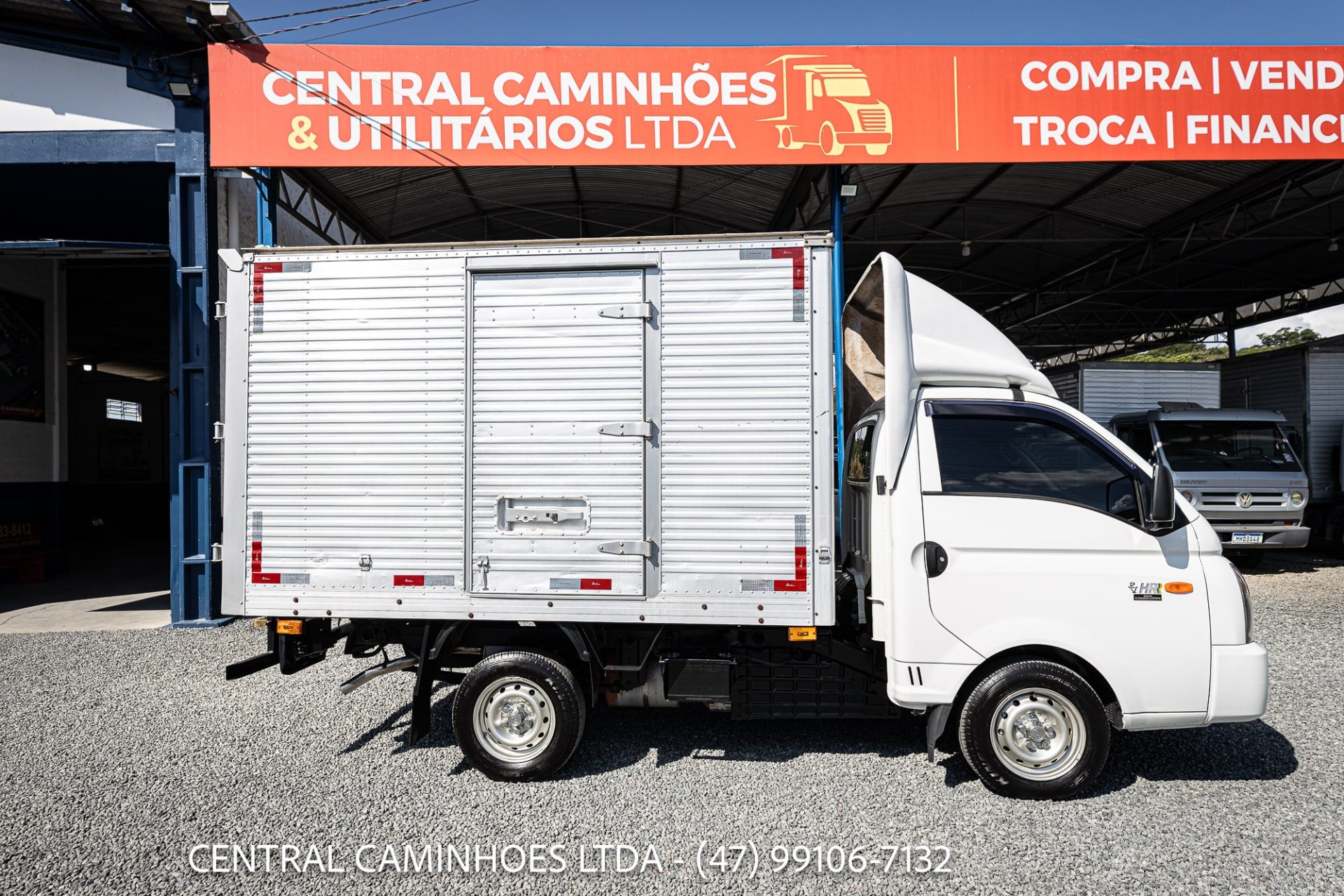 HYUNDAI HR, ANO 2016 COM BAÚ DE ALUMÍNIO