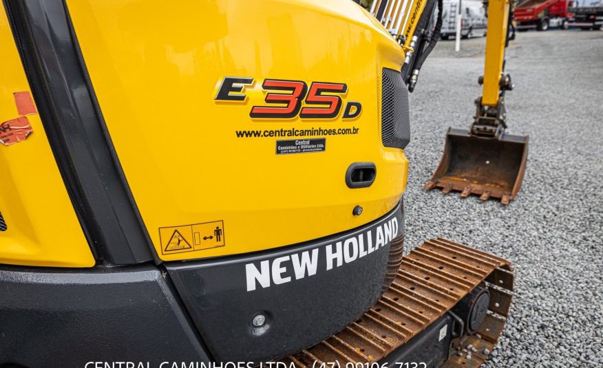 MINI ESCAVADEIRA NEW HOLLAND