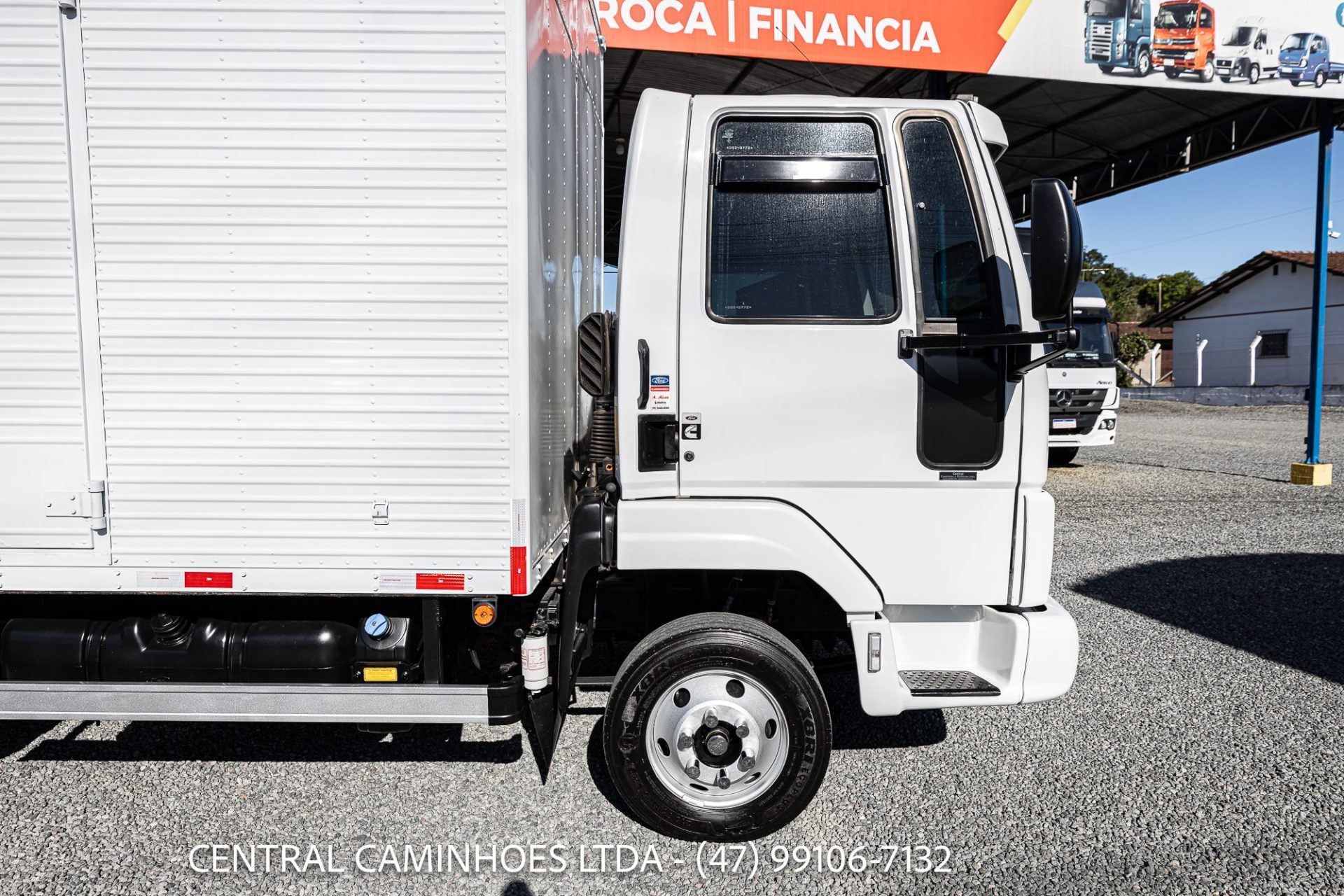 FORD CARGO 816 S ANO 2013